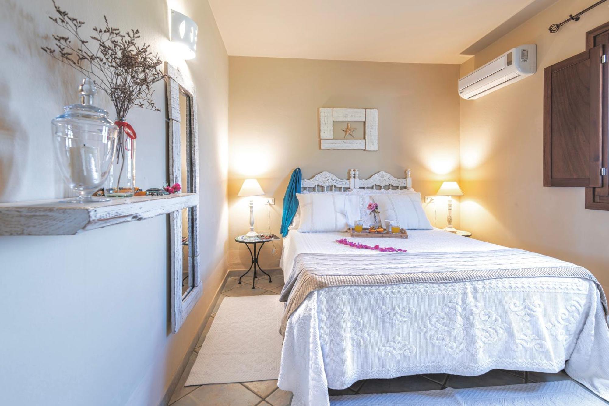 La Dimora Di Amaranta Apartman Baja Sardinia Kültér fotó